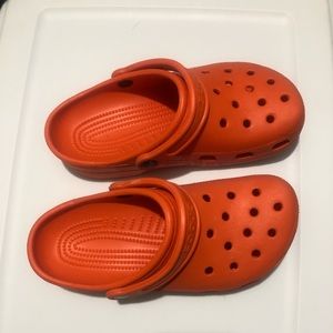 Orange classic crocs 🍊🐊